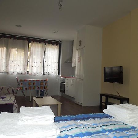 Apartamento Cuatro Torres Madrid Exterior photo